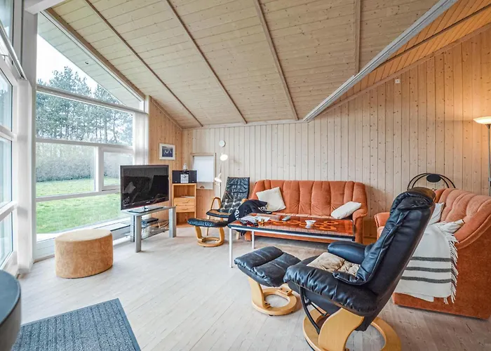 Дом отдыха Beautiful In With Wifi *